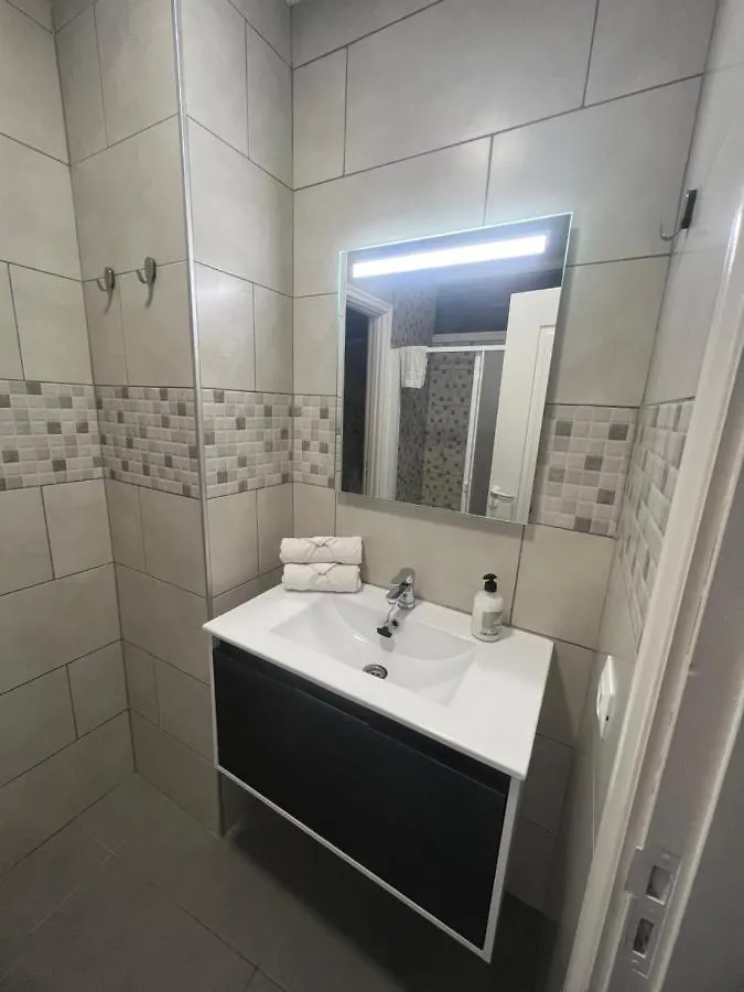 Edificio Playa Chica Apartment El Medano  Spain